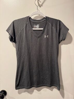 Under Armour Women's Dark Gray V-Neck Performance Tee
